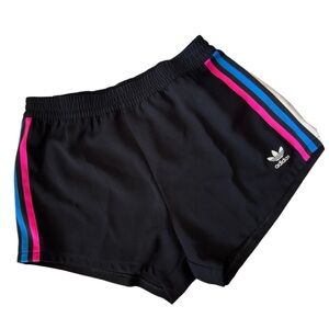Adidas Vintage Women's Shorts with Vibrant Stripes Size S No callouts! EUC